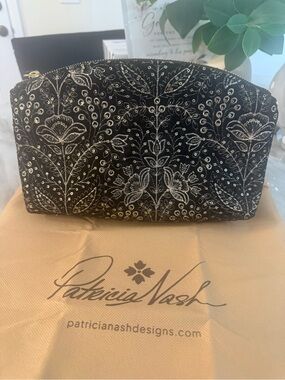 NWT Patricia Nash Black w/ Gold Embroidery and Leather Wristlet/Clutch